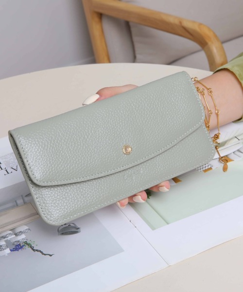 Ungrid（アングリッド）の「【Ungrid/アングリッド】牛革天然石ブローチ　フラップ長財布（財布・レディース・キャメル/ベージュ系その他/ワイン/カーキ/ピンク/グレー/ダークグリーン/ダークブルー/ブルー系その他/ミント/ターコイズブルー/ライトグリーン/アイボリー/ベージュ/ブラック/マスタード/オリーブ・FREE）」の9枚目の写真