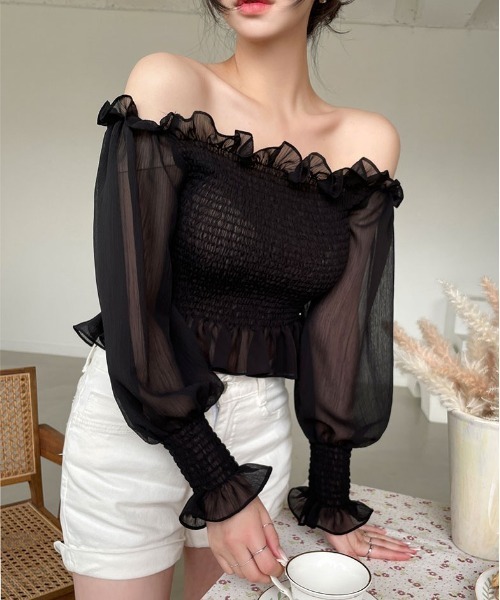 chuu（チュー）の「CHUU セラースモークオフショルダーブラウス（シャツ/ブラウス・レディース・ブラック/クリーム・FREE）」の11枚目の写真