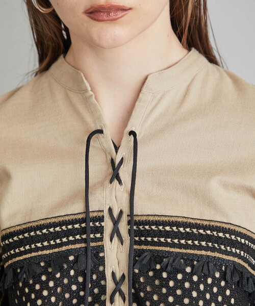 EBONY(エボニー)の「【EBONY(エボニー)】レースアップブラウス E21AW/T-01(シャツ/ブラウス・レディース・ブラック/ベージュ・2)」の11枚目の写真