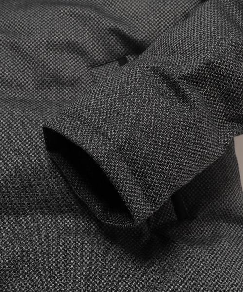 MEN'S BIGI（メンズビギ）の「マイクロブロックチェック ボリュームネックダウンジャケット（ダウンジャケット/コート・メンズ・チャコールグレー×ブラック/ダークネイビー/ブラック×ブラック・01/02/03/04）」の5枚目の写真