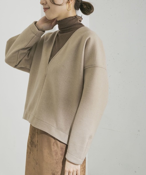 URBAN RESEARCH（アーバンリサーチ）の「メルトンフリースVネックTOPS（Tシャツ/カットソー・レディース・ベージュ/アイボリー・FREE）」の12枚目の写真