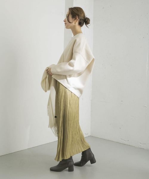 URBAN RESEARCH（アーバンリサーチ）の「メルトンフリースVネックTOPS（Tシャツ/カットソー・レディース・ベージュ/アイボリー・FREE）」の11枚目の写真