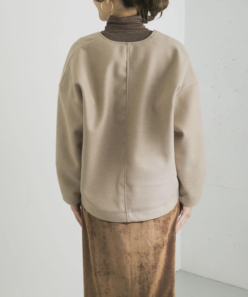 URBAN RESEARCH（アーバンリサーチ）の「メルトンフリースVネックTOPS（Tシャツ/カットソー・レディース・ベージュ/アイボリー・FREE）」の5枚目の写真