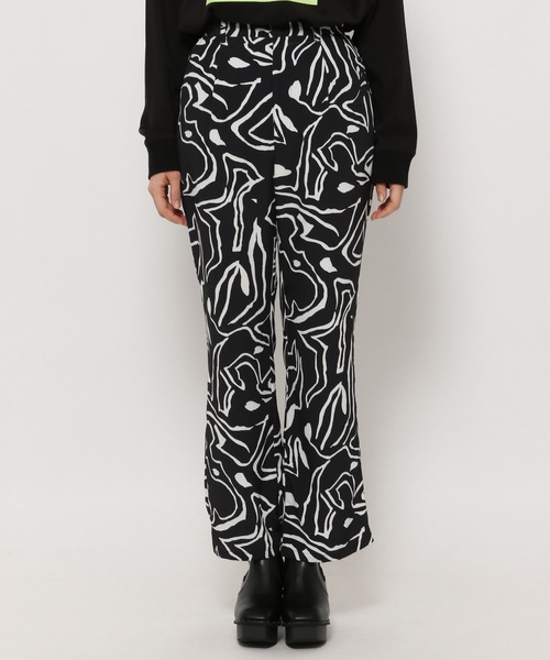 PAGEBOY(ページボーイ)の「アートペイント柄パンツ(その他パンツ・レディース・オフホワイト/ブラック・FREE)」の13枚目の写真