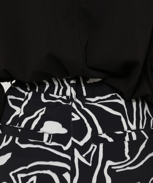 PAGEBOY(ページボーイ)の「アートペイント柄パンツ(その他パンツ・レディース・オフホワイト/ブラック・FREE)」の21枚目の写真