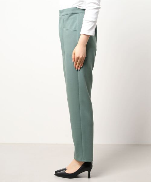 Q（キュー）の「ダンボール切替テーパードパンツ（その他パンツ・レディース・ベージュ/オリーブ・MEDIUM）」の3枚目の写真