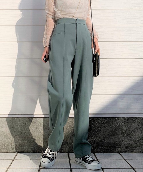 Q（キュー）の「ダンボール切替テーパードパンツ（その他パンツ・レディース・ベージュ/オリーブ・MEDIUM）」の2枚目の写真