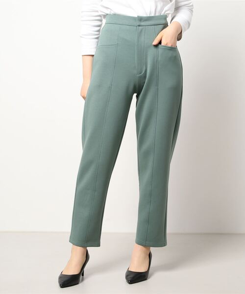 Q（キュー）の「ダンボール切替テーパードパンツ（その他パンツ・レディース・ベージュ/オリーブ・MEDIUM）」の5枚目の写真