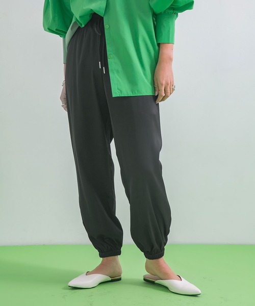 bohmal（ボマール）の「マットサテンジョガーパンツ（その他パンツ・レディース・ブラック/ピンク・FREE）」の19枚目の写真