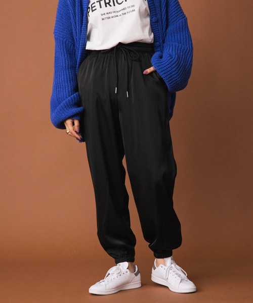 bohmal（ボマール）の「マットサテンジョガーパンツ（その他パンツ・レディース・ブラック/ピンク・FREE）」の6枚目の写真