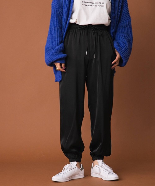 bohmal（ボマール）の「マットサテンジョガーパンツ（その他パンツ・レディース・ブラック/ピンク・FREE）」の9枚目の写真