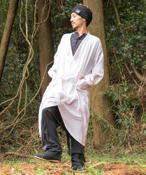 チャイハネ（チャイハネ）の「【チャイハネ】ドレープMEN'S変形ロングカーディガン（カーディガン/ボレロ・メンズ・ブラック/ブラウン/グリーン系その他/ホワイト/ベージュ/ネイビー/キャメル/グレー/ホワイト系その他・FREE）」の2枚目の写真