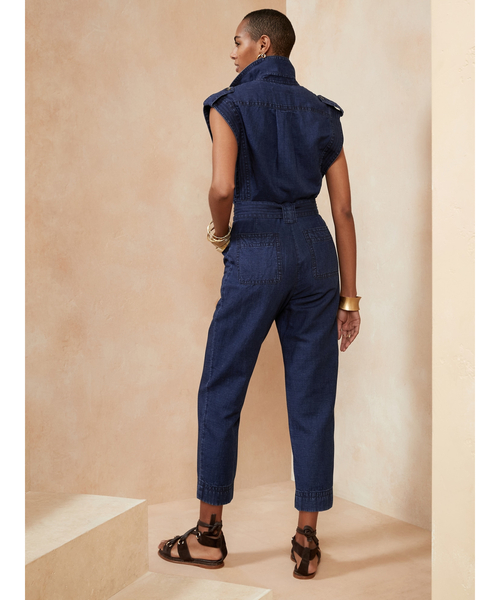 Banana Republic(バナナリパブリック)の「リネン コットン ユーティリティ クロップドジャンプスーツ(つなぎ/オールインワン・レディース・インディゴブルー・S/M/L/XS)」の3枚目の写真