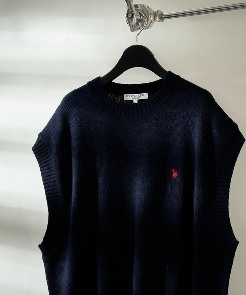 U.S. POLO ASSN.(ユーエスポロアッスン)の「【U.S. POLO ASSN./ユーエスポロアッスン】別注ワンポイント刺繍ベスト/ユニセックス/ニットベスト(ベスト・メンズ・ネイビー/サックスブルー/ブラック/グリーン/ブルー・SMALL/LARGE/MEDIUM)」の4枚目の写真