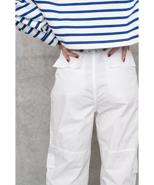 LA PEAU DE GEM（ラポドゥジェム）の「【LA PEAU DE GEM】ナイロンカーゴパンツ（カーゴパンツ・レディース・ホワイト/ブラック・S/M）」の10枚目の写真