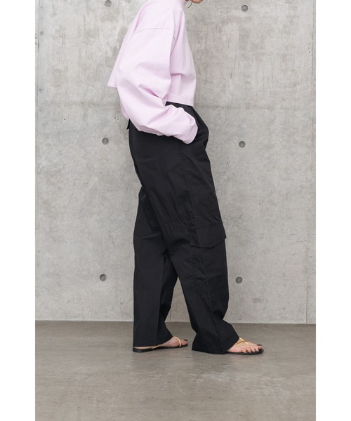 LA PEAU DE GEM（ラポドゥジェム）の「【LA PEAU DE GEM】ナイロンカーゴパンツ（カーゴパンツ・レディース・ホワイト/ブラック・S/M）」の14枚目の写真