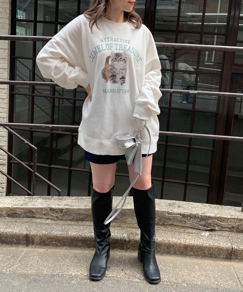 OLIVE des OLIVE(オリーブデオリーブ)の「【ZOZO限定】ルーズなCat裏毛スウェット(スウェット・レディース・ライトグレー/オフホワイト・FREE)」の3枚目の写真