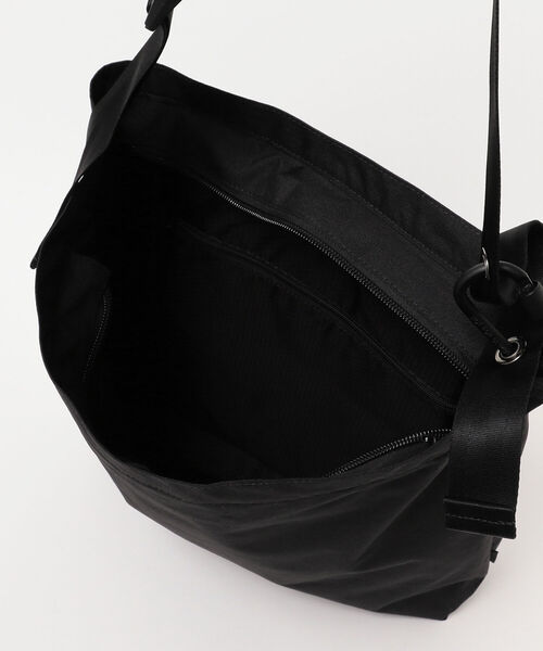 CANTERA（カンテラ）の「NOTIVE/CANTERA / CARSON Shoulder Bag（トートバッグ・メンズ・ブラック/ネイビー・ONE SIZE）」の7枚目の写真