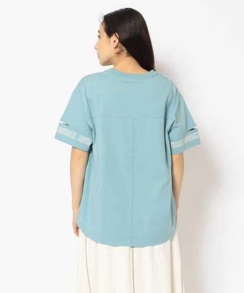 AVIREX（アヴィレックス）の「SLEEVE OPEN EMBROIDERY T-SHIRT/ スリーブオープン刺繍ティーシャツ（Tシャツ/カットソー・レディース・オフホワイト/レッド/サックスブルー/ブラック・FREE）」の5枚目の写真
