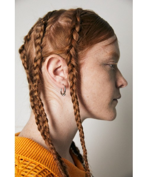 MOUSSY（マウジー）の「KNOT EARRINGS（ピアス（両耳用）・レディース・ゴールド/シルバー・FREE）」の9枚目の写真