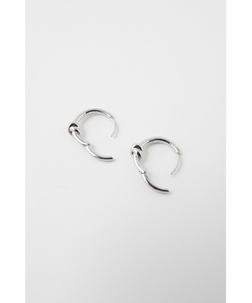 MOUSSY（マウジー）の「KNOT EARRINGS（ピアス（両耳用）・レディース・ゴールド/シルバー・FREE）」の6枚目の写真