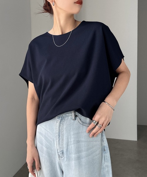 andme(アンドミー)の「きれいめ梨地ポンチドルマンスリーブトップス(Tシャツ/カットソー・レディース・ブラック/ブラウン/カーキ/グレイッシュベージュ/ピンク系その他/ピンクベージュ/ネイビー/ライトベージュ・M/L)」の6枚目の写真