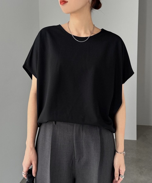 andme(アンドミー)の「きれいめ梨地ポンチドルマンスリーブトップス(Tシャツ/カットソー・レディース・ブラック/ブラウン/カーキ/グレイッシュベージュ/ピンク系その他/ピンクベージュ/ネイビー/ライトベージュ・M/L)」の1枚目の写真