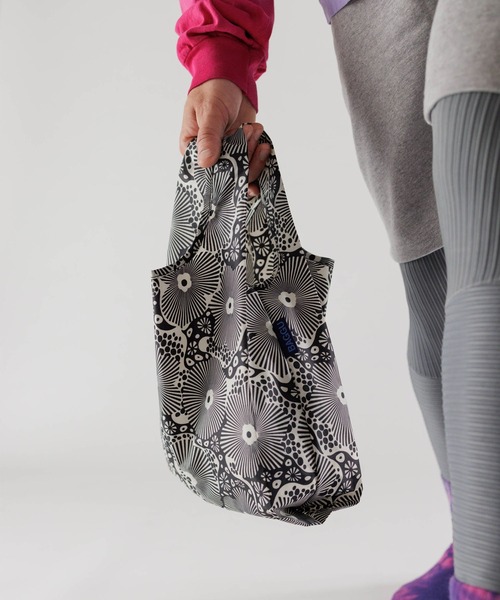 Baby Baggu 437 ブラック ホワイトフラワー エコバッグ サブバッグ Baggu バグー のファッション通販 Zozotown