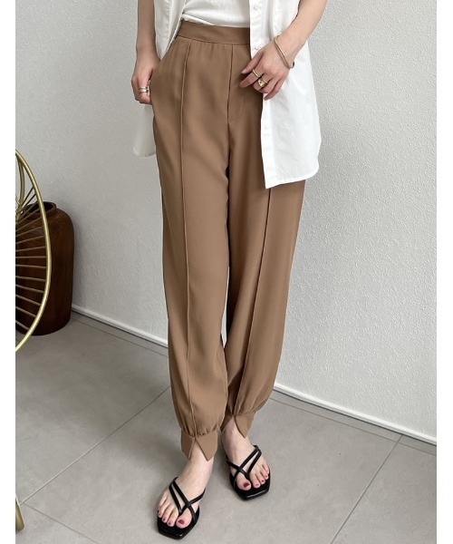 Re:EDIT（リエディ）の「[低身長/高身長/大きいサイズ有][洗濯機で洗える]ジョーゼットピンタックスリットジョガーパンツ（その他パンツ・レディース・ブルー/オレンジ/グレー/ブラック/アイボリー/モカ・LARGE/MEDIUM/SMALL/TALL/SHORT/X-LARGE）」の4枚目の写真