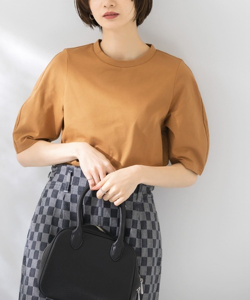 KBF（ケイビーエフ）の「カーブスリーブTシャツ（Tシャツ/カットソー・レディース・ブラック/ブラウン/オフホワイト/ラベンダー・ONE）」の12枚目の写真