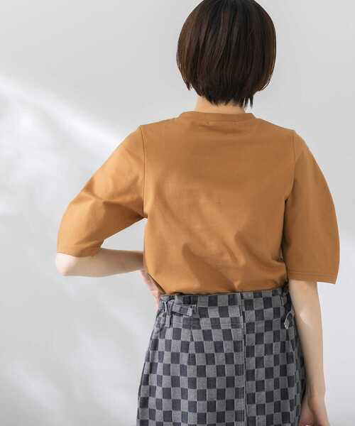 KBF（ケイビーエフ）の「カーブスリーブTシャツ（Tシャツ/カットソー・レディース・ブラック/ブラウン/オフホワイト/ラベンダー・ONE）」の15枚目の写真