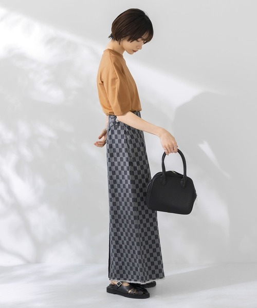 KBF（ケイビーエフ）の「カーブスリーブTシャツ（Tシャツ/カットソー・レディース・ブラック/ブラウン/オフホワイト/ラベンダー・ONE）」の17枚目の写真