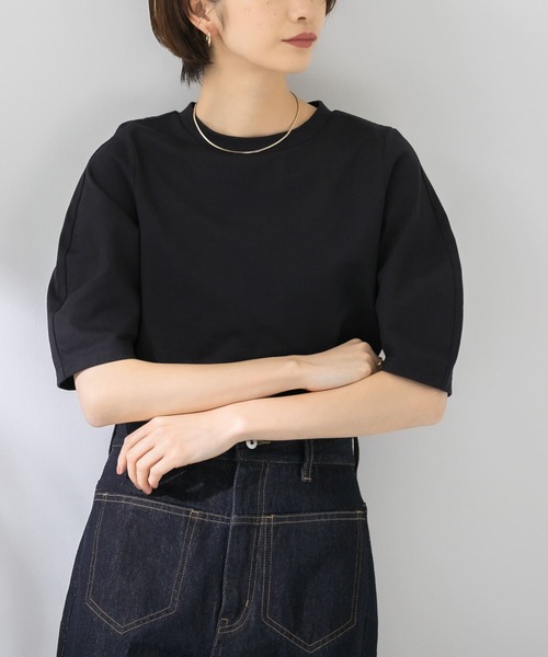 KBF（ケイビーエフ）の「カーブスリーブTシャツ（Tシャツ/カットソー・レディース・ブラック/ブラウン/オフホワイト/ラベンダー・ONE）」の19枚目の写真