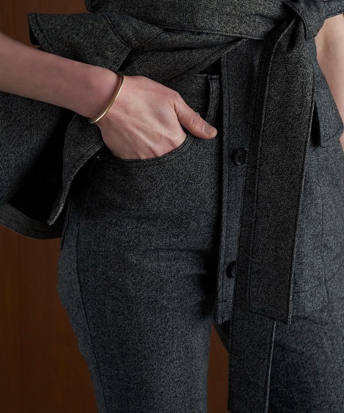 CLANE（クラネ）の「J/W SLIM ANKLE DENIM PANTS（デニムパンツ・レディース・ブラック/ブルー・1/0/2）」の8枚目の写真