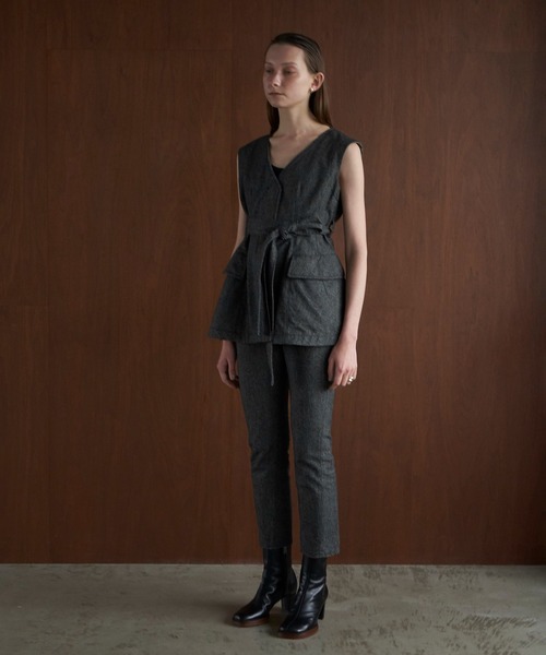 CLANE（クラネ）の「J/W SLIM ANKLE DENIM PANTS（デニムパンツ・レディース・ブラック/ブルー・1/0/2）」の9枚目の写真