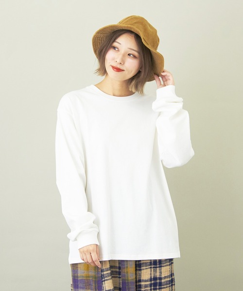 CUBE SUGAR（キューブシュガー）の「無地天竺カットソー長袖クルーネックロングTシャツ（Tシャツ/カットソー・レディース・ホワイト/チャコールグレー/パープル/グレイッシュベージュ・M）」の2枚目の写真