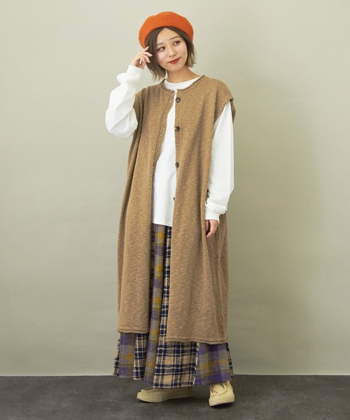 CUBE SUGAR（キューブシュガー）の「無地天竺カットソー長袖クルーネックロングTシャツ（Tシャツ/カットソー・レディース・ホワイト/チャコールグレー/パープル/グレイッシュベージュ・M）」の8枚目の写真