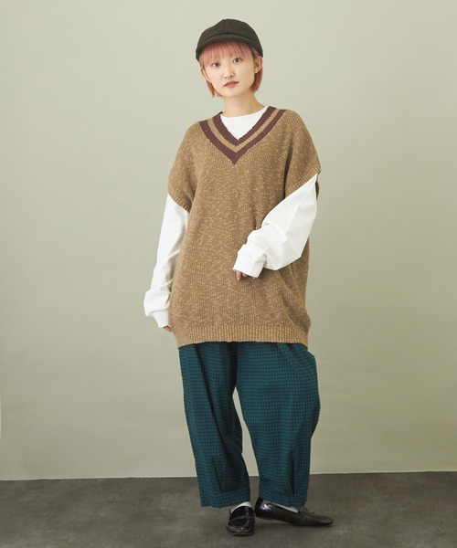 CUBE SUGAR（キューブシュガー）の「無地天竺カットソー長袖クルーネックロングTシャツ（Tシャツ/カットソー・レディース・ホワイト/チャコールグレー/パープル/グレイッシュベージュ・M）」の9枚目の写真