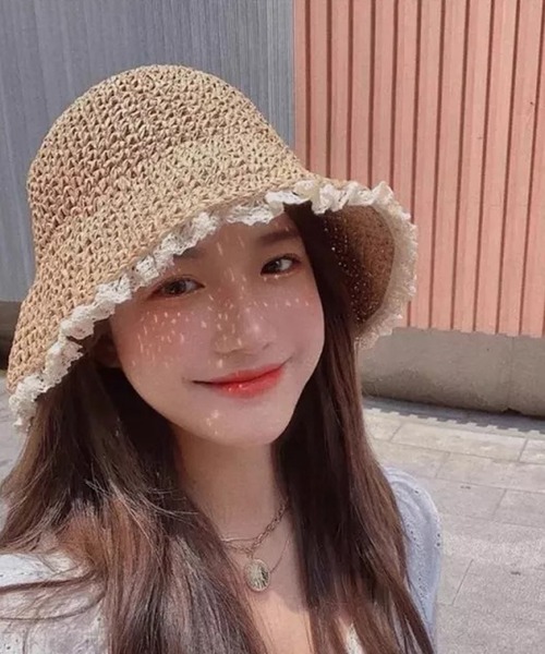 Auntie Rosa(アンティローザ)の「カゴ編みフリルバケットハット(ハット・レディース・ベージュ/オフホワイト・FREE)」の3枚目の写真