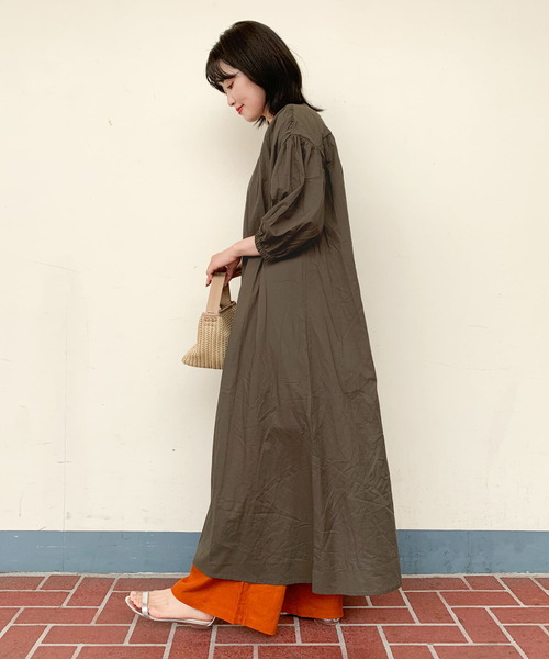 ITEMS URBANRESEARCH（アイテムズ アーバンリサーチ）の「ギャザーシャツワンピース（ワンピース・レディース・ブラウン/ライトブルー/グレー系その他・FREE）」の19枚目の写真