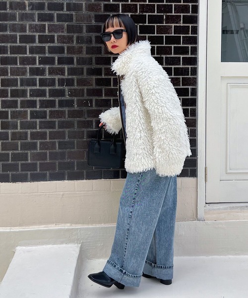 PAGEBOY(ページボーイ)の「カーリーボアブルゾン(ブルゾン・レディース・チャコールグレー/ブラック/オフホワイト・FREE)」の4枚目の写真