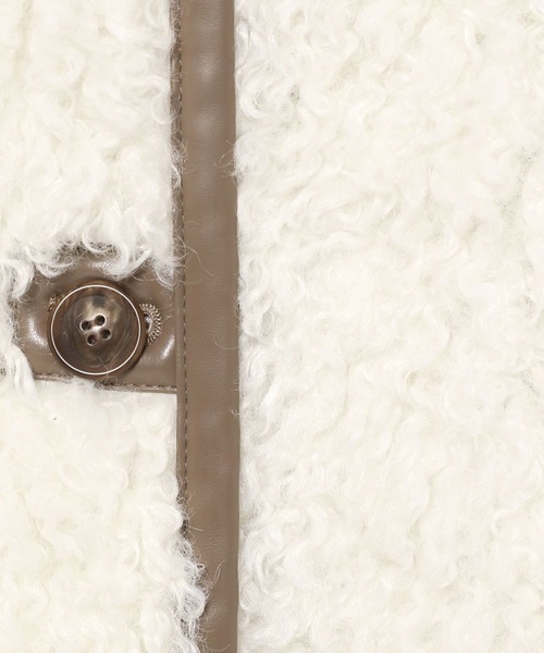 PAGEBOY(ページボーイ)の「カーリーボアブルゾン(ブルゾン・レディース・チャコールグレー/ブラック/オフホワイト・FREE)」の11枚目の写真