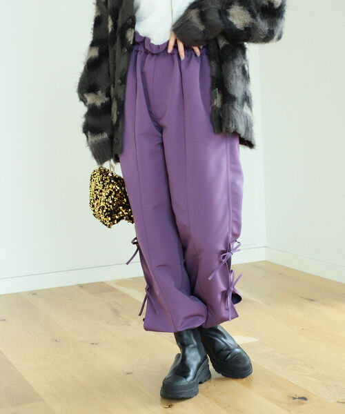 BeAMS DOT（ビームスドット）の「BeAMS DOT / 裾 リボン ドロストパンツ（その他パンツ・レディース・ブラック/ベージュ/パープル・FREE）」の4枚目の写真