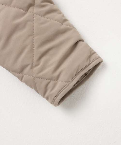 andme(アンドミー)の「襟ボア2wayダイヤキルティングブルゾン(ブルゾン・レディース・ベージュ/アイボリー/ブラック・M)」の5枚目の写真