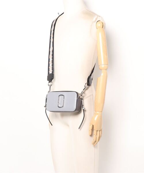 MARC JACOBS（マークジェイコブス）の「THE SNAPSHOT COLORBROCKED/ザ スナップショット カラーブロック ショルダーバッグ（ショルダーバッグ・レディース・グレー系・ONE SIZE）」の10枚目の写真