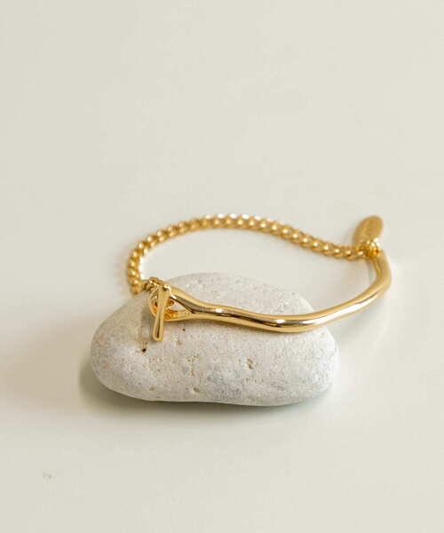 SMELLY（スメリー）の「ニュアンスバーチェーンブレスレット（ブレスレット・レディース・ゴールド/シルバー・-）」の2枚目の写真