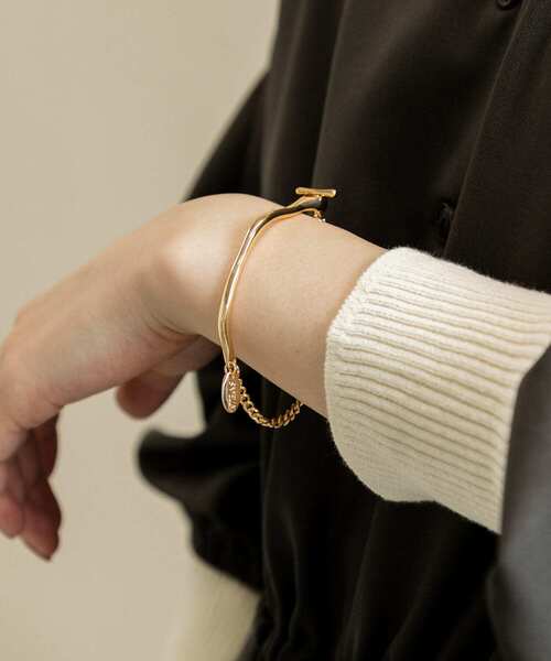 SMELLY（スメリー）の「ニュアンスバーチェーンブレスレット（ブレスレット・レディース・ゴールド/シルバー・-）」の3枚目の写真