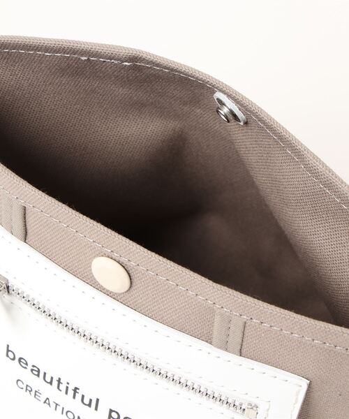 beautiful people(ビューティフルピープル)の「beautiful people lining logo pocket mini shoulder bag 7325611967(ショルダーバッグ・レディース・ブラック/グレー/オフホワイト・FREE)」の12枚目の写真