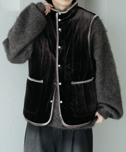 epnok（エプノック）の「ベロアキルティング中綿ベスト（ベスト・メンズ・チャコールグレー/ダークブラウン/グレイッシュベージュ・LARGE/MEDIUM/SMALL）」の6枚目の写真