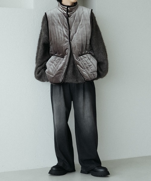 epnok（エプノック）の「ベロアキルティング中綿ベスト（ベスト・メンズ・チャコールグレー/ダークブラウン/グレイッシュベージュ・LARGE/MEDIUM/SMALL）」の15枚目の写真